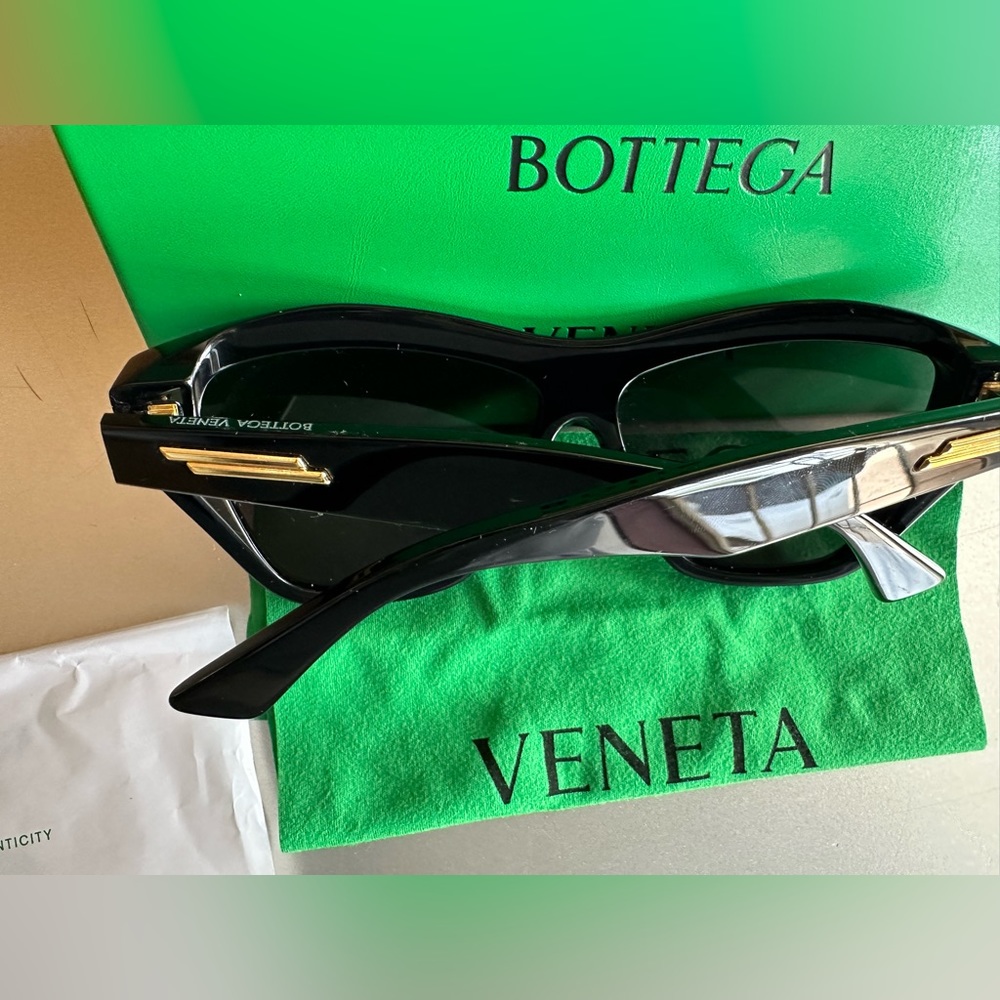 Bottega Veneta Sunglasses